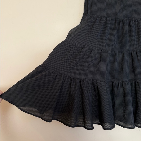 Banana Republic Tiered Swing Trapeze A-Line Top Black Seersucker Blouse Top XS - Picture 3 of 7